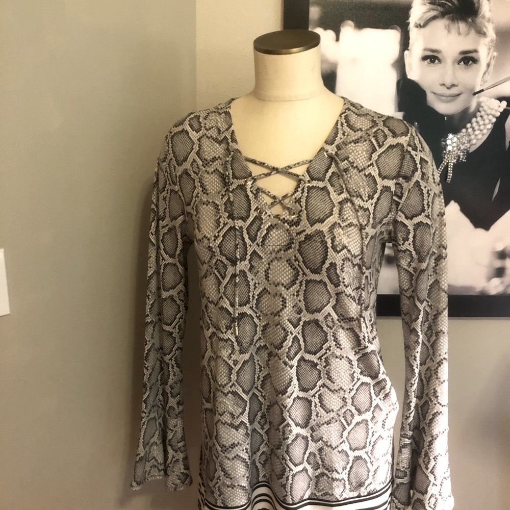 Michael Kors Snake skin top animal print